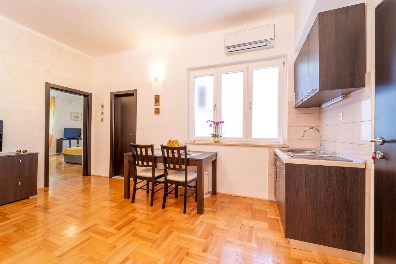 Apartments Naja Сплит Экстерьер фото